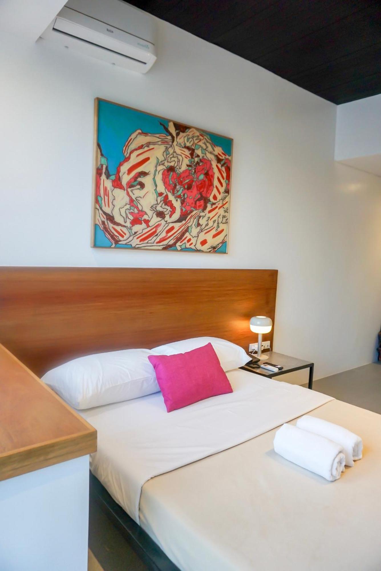 Cayco House By Hotel Durban Makati City Екстериор снимка