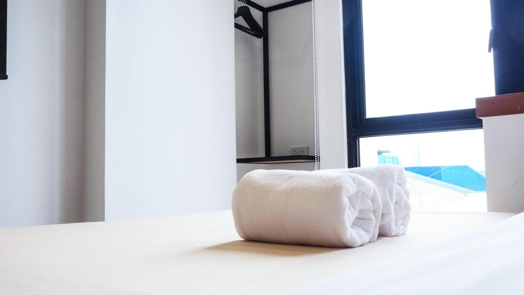 Cayco House By Hotel Durban Makati City Екстериор снимка