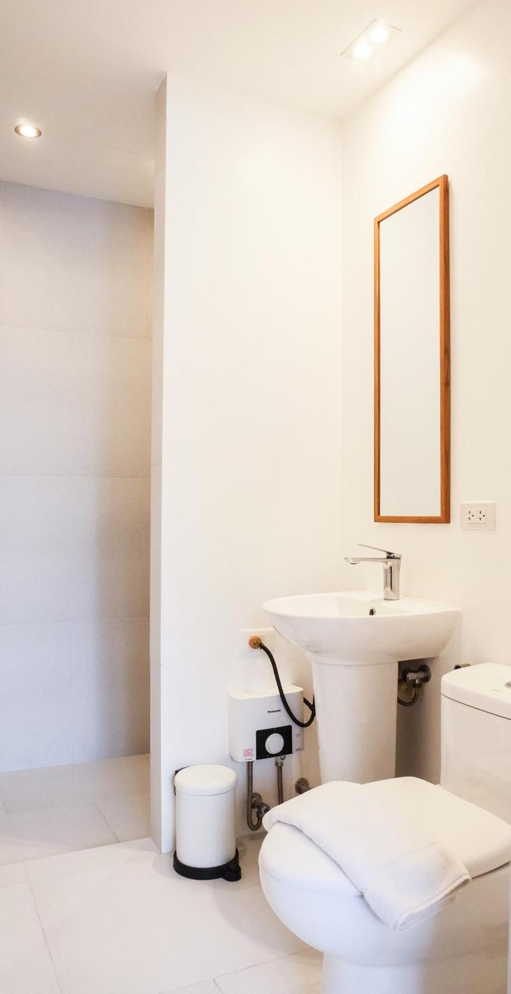 Cayco House By Hotel Durban Makati City Екстериор снимка
